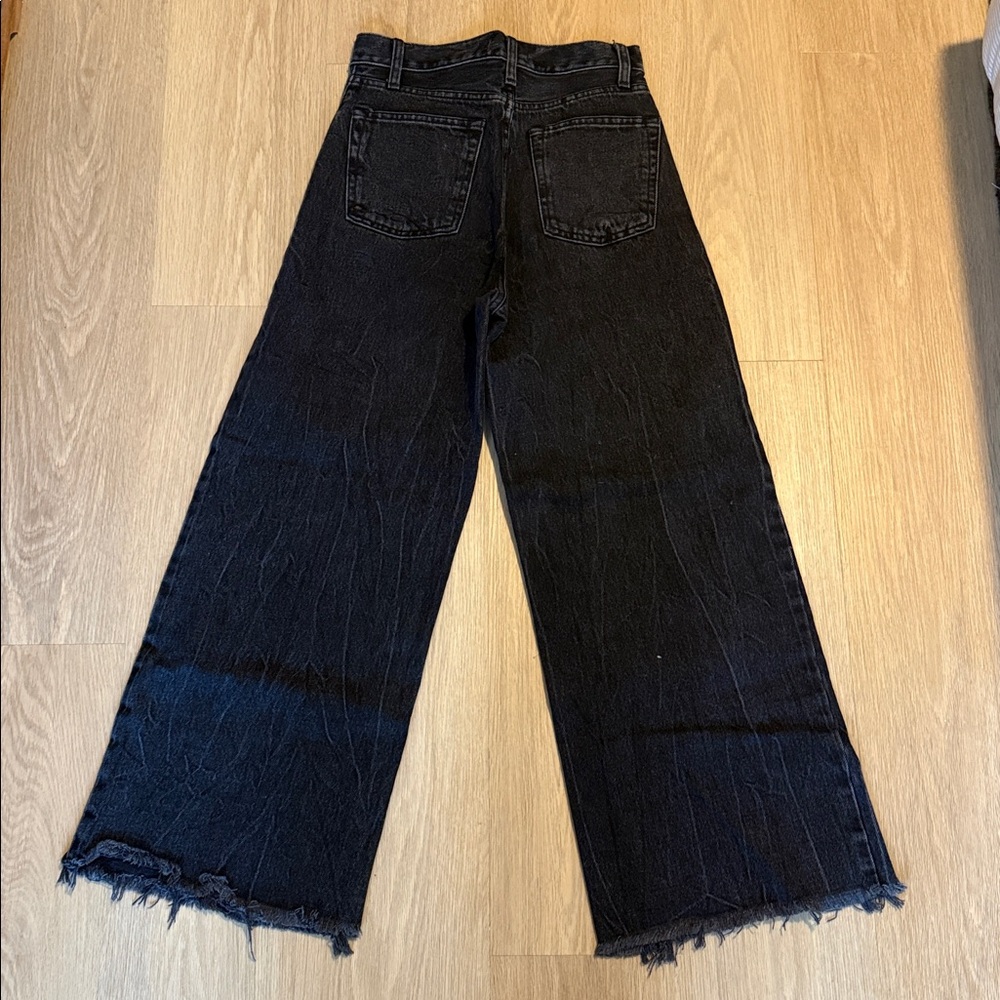 Abercrombie & Fitch High Rise Mom Jeans - Picture 2 of 3